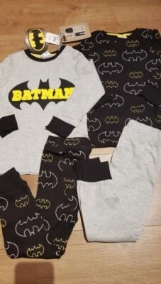 Pack de 2 pijamas Next Batman acurrucados para niños talla: 2-3 años nuevos con etiquetas Foto 1 de 3