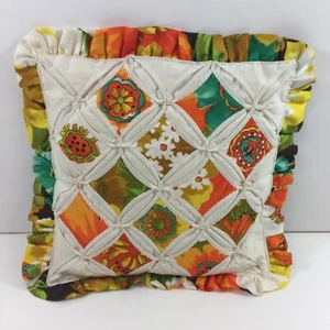 Vintage gestepptes Kathedrale Fenster Sofa Kissen orange türkis weiß Blumen Rüschen 13" - Bild 1 von 8