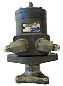 Advance Nilfisk 56304811 Scrub Hydraulic Motor Eaton 101-3045-009 Captor - Picture 1 of 9