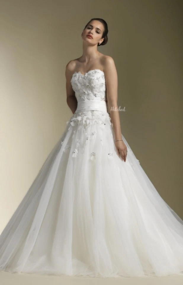 Stunning fairytale Justin Alexander wedding dress - Image 1 of 4