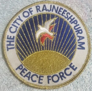Vintage DEFUNCT City of Rajneeshpuram, Oregon Peace (Police) Force - stile molto vecchio! - Foto 1 di 6