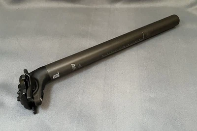 Poste de assento NTO Canyon SP0057 VCLS CF 350mm x 27.2mm 20mm retrocesso 2 parafusos preto - Imagem 1 de 4