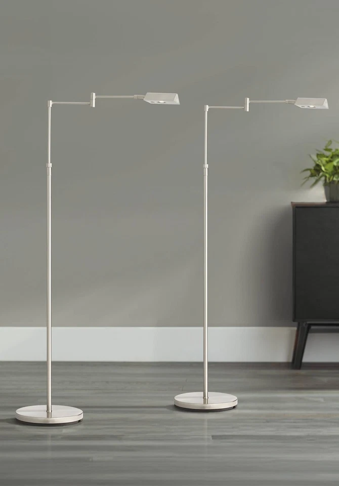 Juego de 2 lámparas de pie LED modernas de farmacia brazo oscilante de níquel Zema 360 Lighting Foto 1 de 4