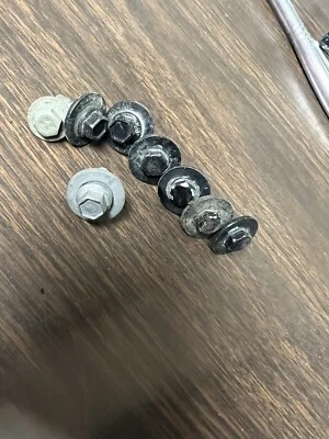 2012-2020 Mercedes-Benz SLK R172 SLK350 SLK250 SLC300 Fender screw OEM Genuine - Image 1 of 2