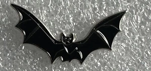 Vampire bat pin badge. Dracula. Bloodsucker. Horror Movies. Movie. Metal Enamel - Picture 1 of 1