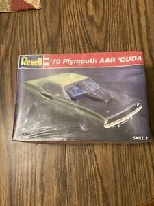 Revell 7601 1/24 Scale '70 Plymouth AAR 'Cuda Plastic Model Kit - NEW - SEALED - Picture 1 of 4