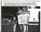 1961 Press Photo Chicago Gas Station Out Of Gas During Truck Strike