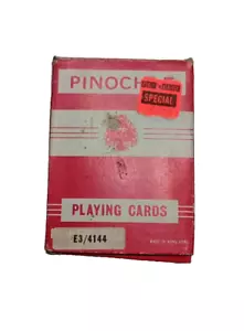 Tarjetas de juego vintage recubiertas de plástico Pinochle Hong Kong E3/1444 - Imagen 1 de 4