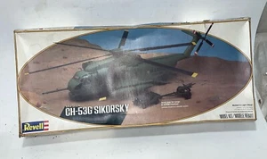 Revell Modellbausatz CH-53G Sikorsky 1:48 Maßstab offene Box 1981 mit Jeep 105 mm Howitze - Bild 1 von 5