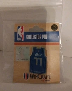 Prendedor de camiseta coleccionable de colección de los Dallas Mavericks de Luka Doncic NBA raro - Imagen 1 de 4