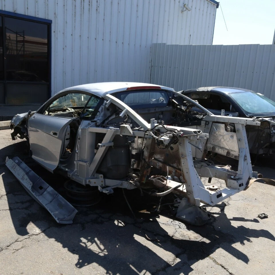 Soporte de suspensión de riel de cuadro trasero izquierdo Audi R8 2008-2015 OEM usado Foto 1 de 4