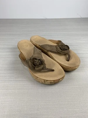 Crocs A Leigh Flor Floral Cuña Plataforma Chanclas Sandalias Zapato talla 7 Marrón Foto 1 de 4
