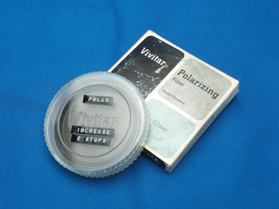 vintage vtg 62mm Vivitar Polarizing Filter - in box and case double threaded - Image 1 of 1