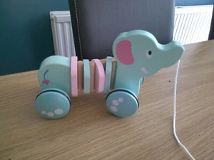 LITTLE TOWN WOODEN PULL ALONG ELEPHANT FREE UK POST - Picture 1 of 2