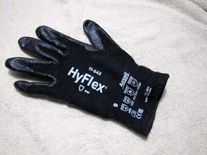 ANSELL HyFlex 11-542-8 Light Duty Cut Protection Gloves, Size 8 - 1 PAIR - Picture 1 of 4