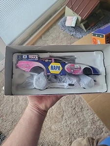 2009 Ron Capps Special Edition Susan G. Komen NHRA Funny Car 1:24 scale NAPA - Picture 1 of 8