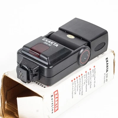 Exakta 300 AF Elektronenblitz (Analog-Kamera) Blitzgerät / Blitzlichtgerät - Bild 1 von 2