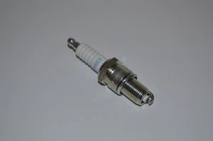 Honda OHV 11.0/GX340, GXV340 NGK Spark Plug | BPR5ES - Picture 1 of 3