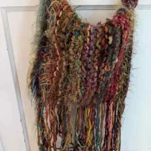 HANDMADE Bohemian Hippie Knit Crossbody Messenger-Style Fringed Bag - Picture 1 of 11