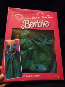 Neu Oscar de la Renta Barbie Kleidung Collector Serie V Smaragd Kleid NRFB - Bild 1 von 3