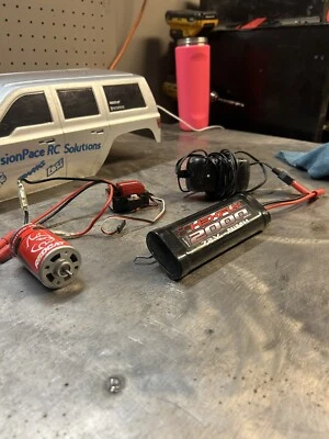 радиоуправляемый щеточный двигатель и электронный регулятор хода  - Изображение 1 из 4