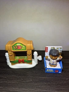 Fisher Price Little People WEIHNACHTSDORF HEISSER KAKAO SCHOKOLADENSTÄNDER ZAUN - Bild 1 von 6