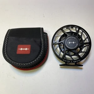 Hatch Iconic 7 Plus Mid Arbor Black/Silver 7-9wt Fly Fishing Reel - Picture 1 of 9