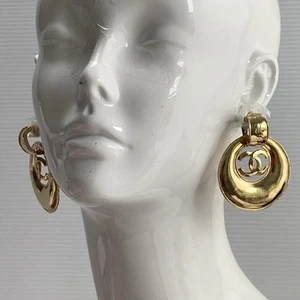 auth Vtg CHANEL 93' XL CC logo gold dangle earrings hallmark stamped - Picture 1 of 24