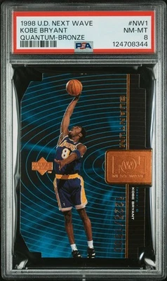 KOBE BRYANT 1998 UD NEXT WAVE QUANTUM BRONZE PSA 8! *NOVA LAJE! *SÉRIE #/1500 - Imagem 1 de 2