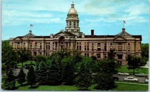 WYOMING STATE CAPITOL Cheyenne, WY - Postcard - Picture 1 of 2