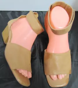 LADIES TAN LEATHER 'DJANGO & JULIETTE - DROP' LOW HEEL SANDALS - SIZE 37(6) - GC - Picture 1 of 12