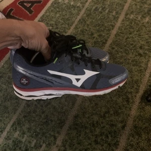mizuno wave rider 17 men size 11.5 - Picture 1 of 7