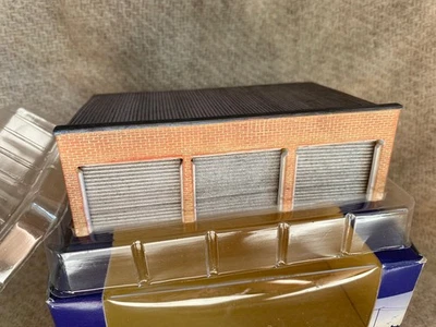 Bachmann Scenecraft 44-085 Garages Lock Ups 1.76 Scale - Image 1 of 4