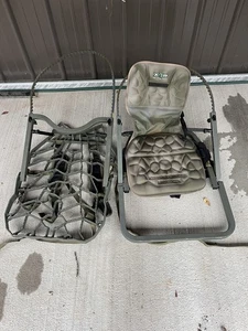 Xop climbing tree stand - Picture 1 of 3