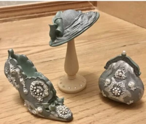 SAMMLERSTÜCK WILLOW HALL MINIATUR 4ER SET CLASSIC COUTURE "CHANTILLY" PERLEN - Bild 1 von 7