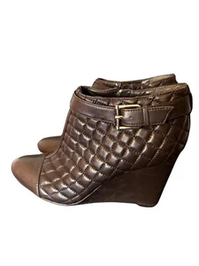 Vince Camuto Loore Quilted Brown Leather Ankle Boots Women’s 8 1/2M Wedge Heels - Picture 1 of 17