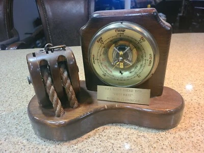Barómetro de polea de barco náutico de madera vintage Millibars Inglaterra  Foto 1 de 4