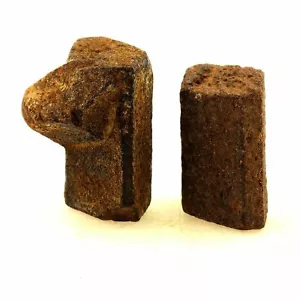 Staurolith. (2 Stück) 192.65 Ct. Kerzest, Coray, Finistère, Frankreich - Bild 1 von 2