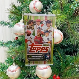Topps 2023 MLB Holiday Themed Trading Card Packs - Picture 1 of 1