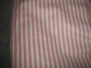 12 Yards Rosa & Weiß Gestreifter Polierter Baumwollstoff - Bild 1 von 2