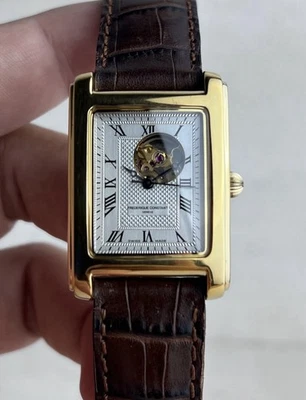 Frederique Constant Gold Tank Open Heart automático Foto 1 de 4