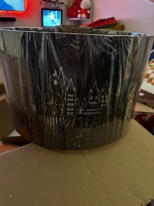 Harry Potter Hogwarts Metall Pendelleuchte Pottery Barn 2018 nicht mehr im Handel erhältlich neu in Box - Bild 1 von 4