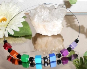 ALUMINIUM Würfel Collier / Edelstahl Halsreif / MULTICOLOR Bunt - Bild 1 von 2