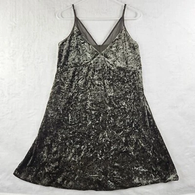 Blusa Top Xhilaration Mujer Talla M Mediana Verde Terciopelo Cuello en V Correas Ajustables Foto 1 de 4