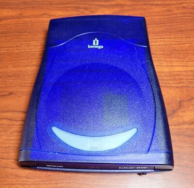 IOMEGA CDRW6402EXT - CDRW 16x10x40 USB External Drive NO POWER SUPPLY FOR PARTS  - Image 1 of 4