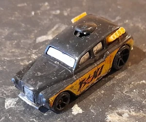 Mattel Hot Wheels Cockney Cab II Car Diecast Vehicle - Picture 1 of 7