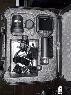 Cámara termográfica FLIR E6 (E63900) - con estuche Pelican y kit completo de accesorios Foto 1 de 4