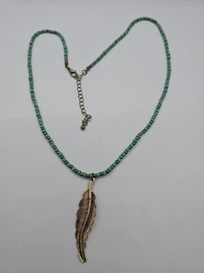 Böhmische Feder Halskette mit Anhänger - Türkis und Gold Perlen - Bild 1 von 8