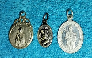 Lot of 3 Medals Religious Catholic Antique Silver Metal - Picture 1 of 2