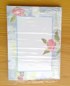 papel nota 41/2" x 63/8" papelería 50 hojas borde azul con rosas - Imagen 1 de 9